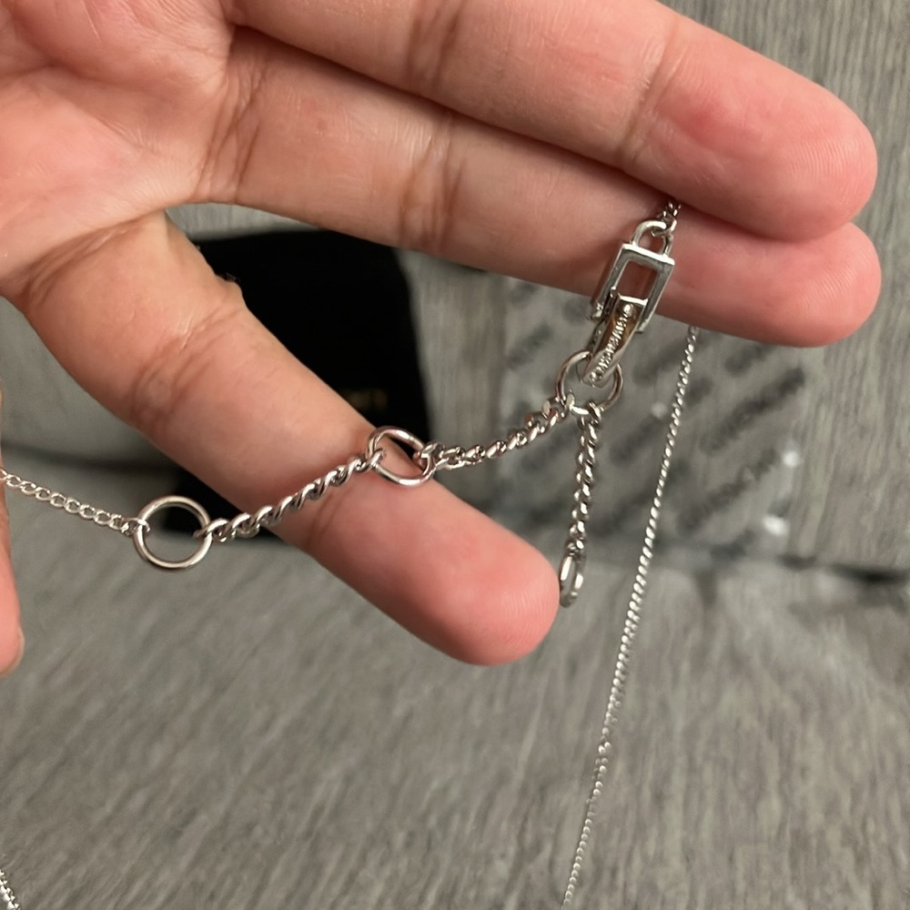 Givenchy necklace - Picture 7 of 14